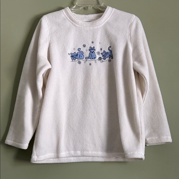 Bonnie Evans Petites White Fleece Top with Blue Cat Embroidery Size PM - Picture 1 of 4